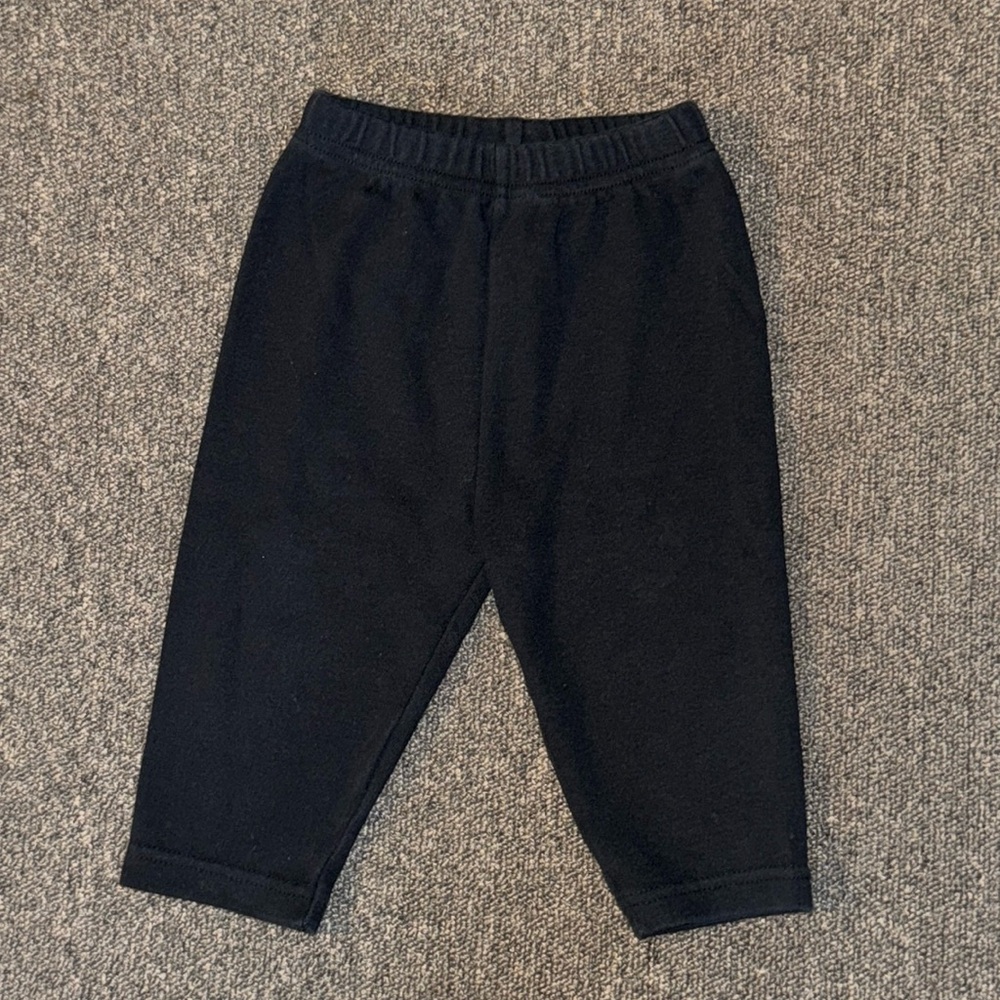 Black 12 months vintage baby leggings. No tears, stains, snags/runs, or fading.